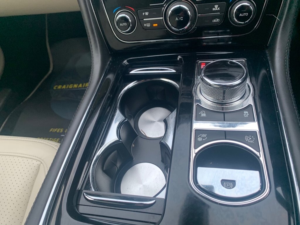 Used Jaguar XJ 2016 for sale - 77037802: Photo 41