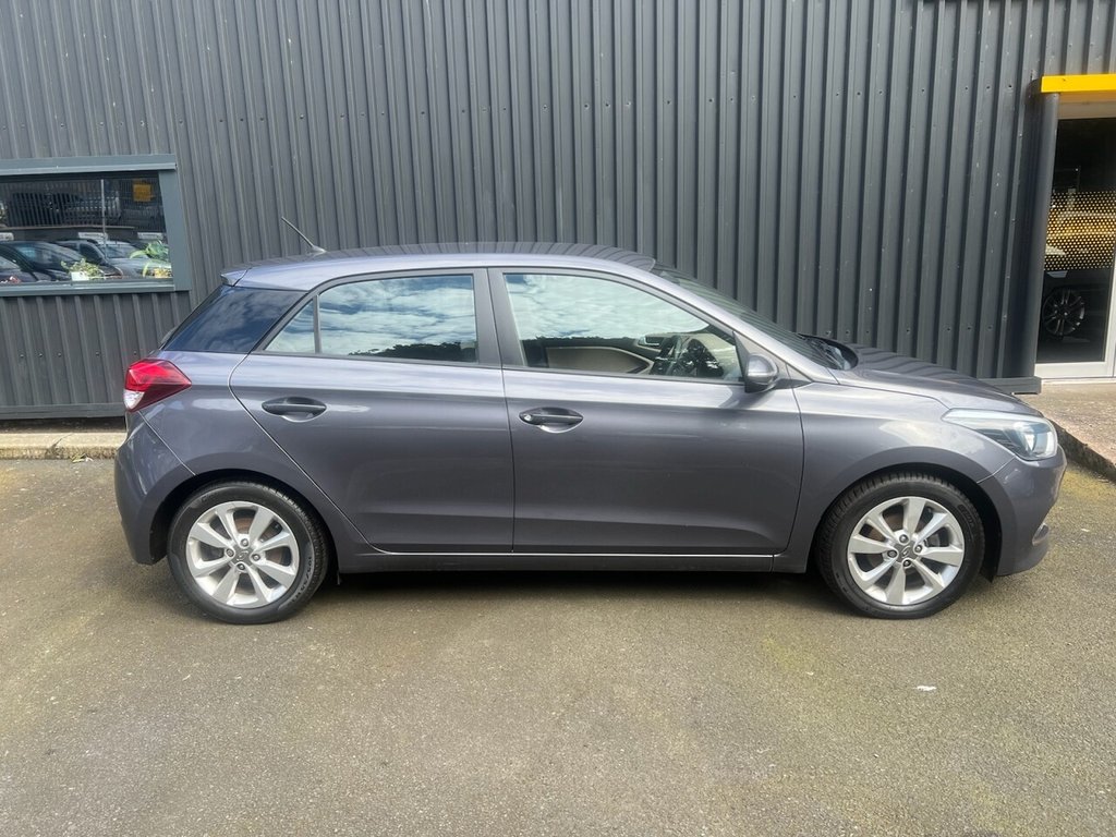 Used Hyundai i20 2015 for sale - 77009551: Photo 3