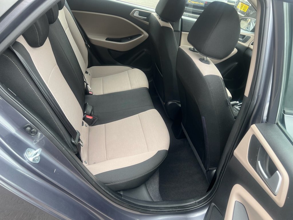 Used Hyundai i20 2015 for sale - 77009551: Photo 4