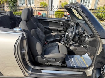 Used MINI Convertible 2017 for sale - 79276445: Photo