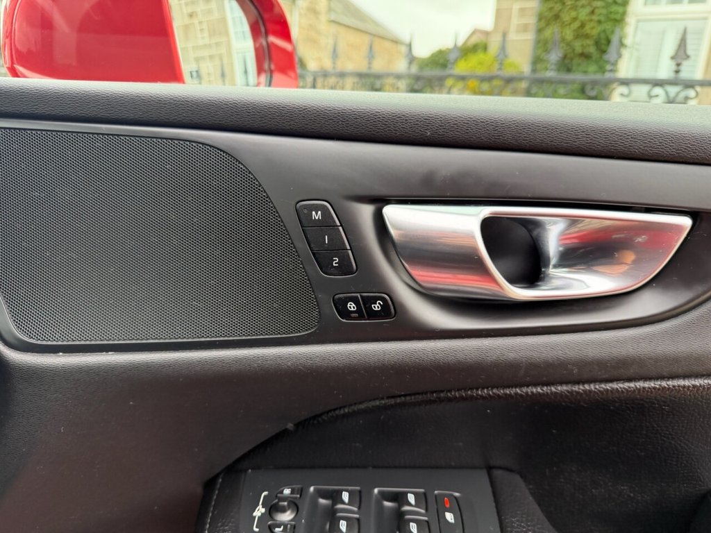 Used Volvo V60 2018 for sale - 77037785: Photo 31