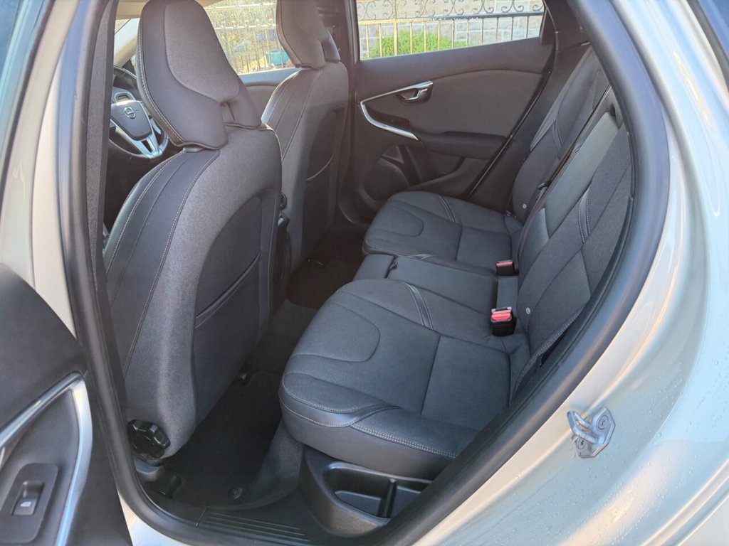 Used Volvo V40 2016 for sale - 77037651: Photo 15