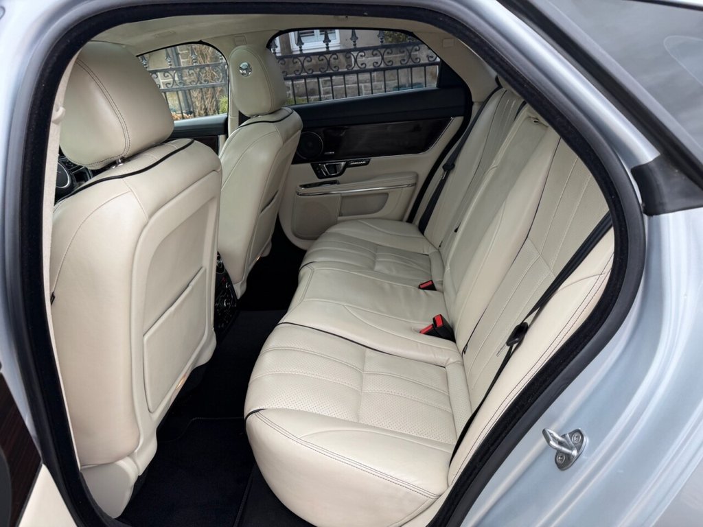 Used Jaguar XJ 2014 for sale - 77608799: Photo 31