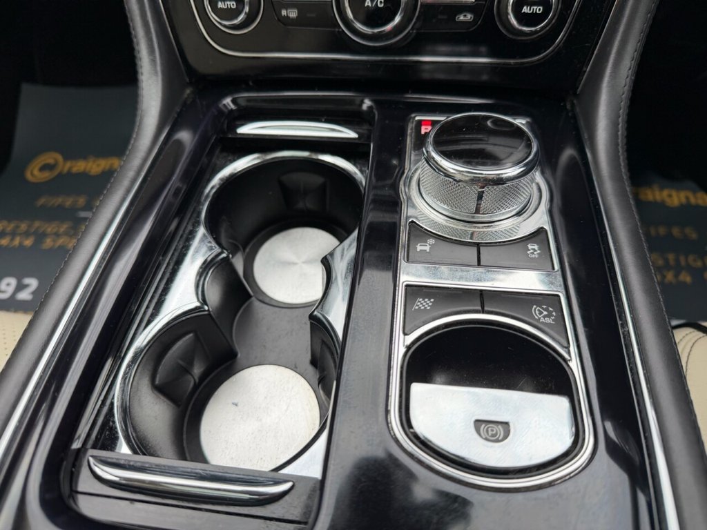 Used Jaguar XJ 2014 for sale - 77608799: Photo 41