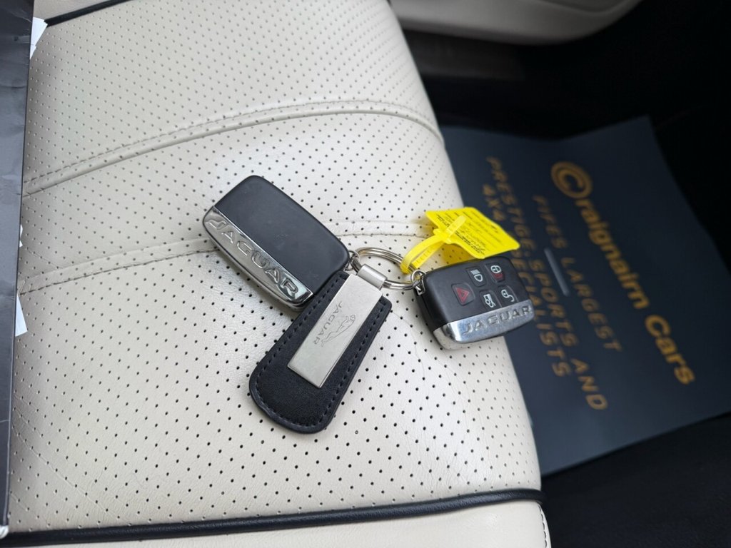 Used Jaguar XJ 2014 for sale - 77608799: Photo 42