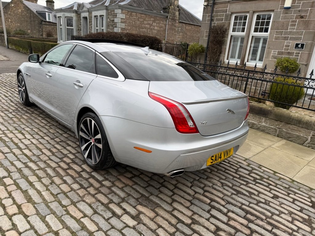 Used Jaguar XJ 2014 for sale - 77608799: Photo 7