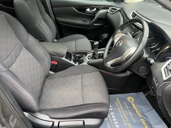 Used Nissan Qashqai 2017 for sale - 73690644: Photo 2