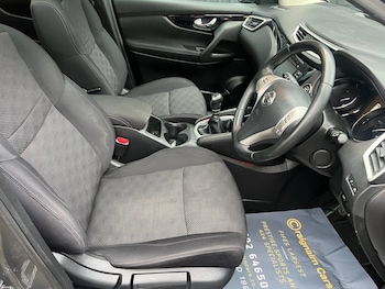 Used Nissan Qashqai 2017 for sale - 73690644: Photo