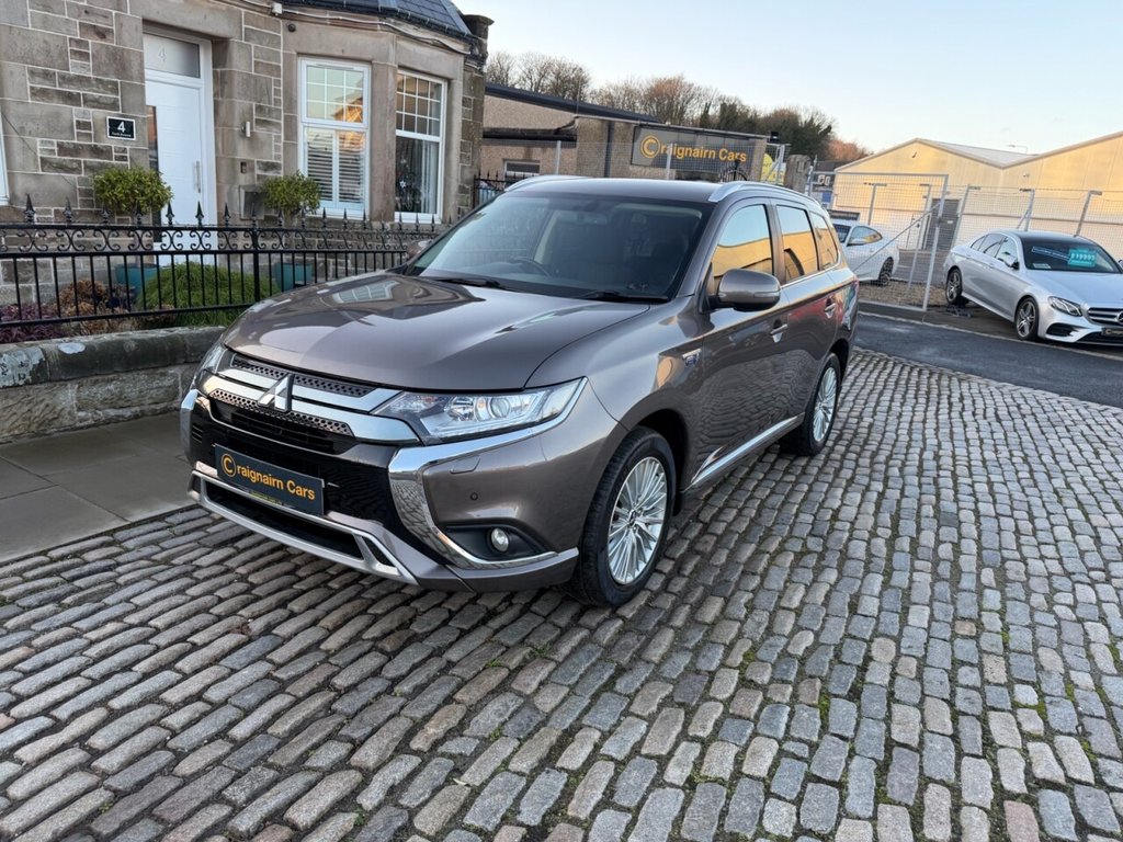 Used Mitsubishi Outlander 2020 for sale - 77038006: Photo 3