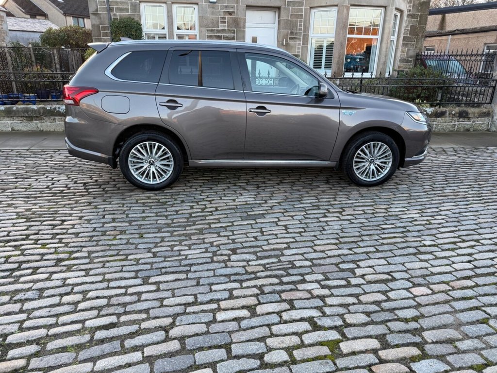 Used Mitsubishi Outlander 2020 for sale - 77038006: Photo 4