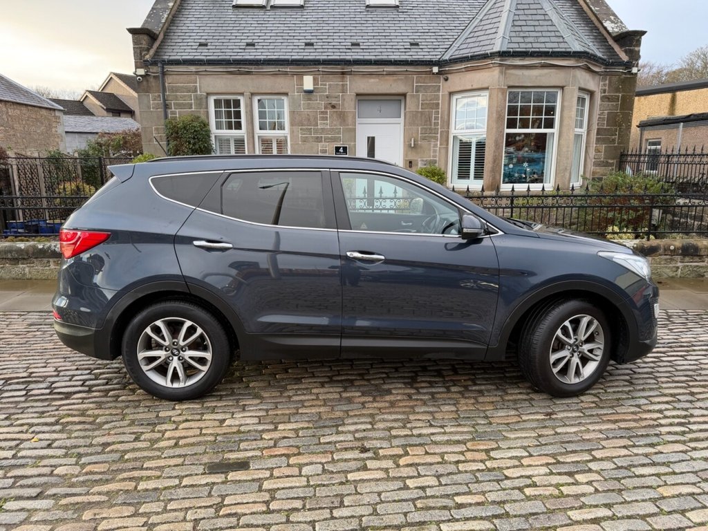 Used Hyundai Santa Fe 2014 for sale - 77038141: Photo 4