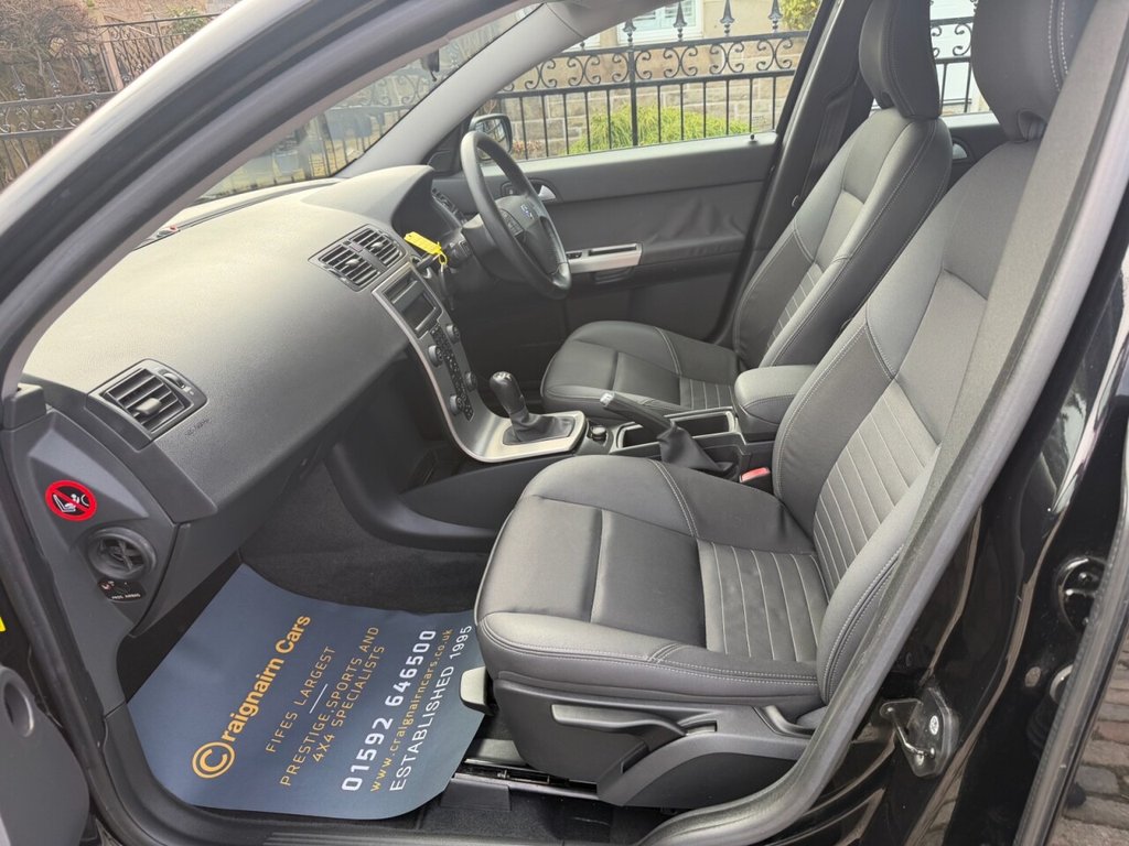 Used Volvo V50 2006 for sale - 77642590: Photo 25