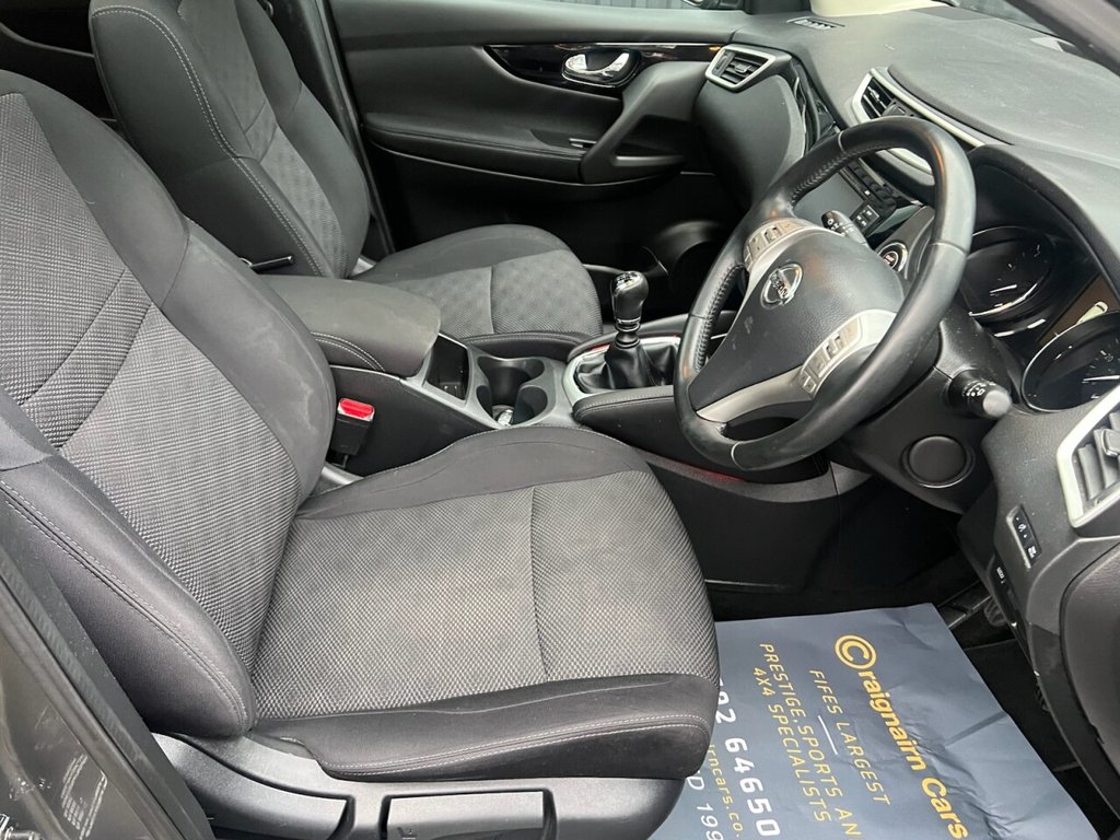 Used Nissan Qashqai 2017 for sale - 77009544: Photo 2