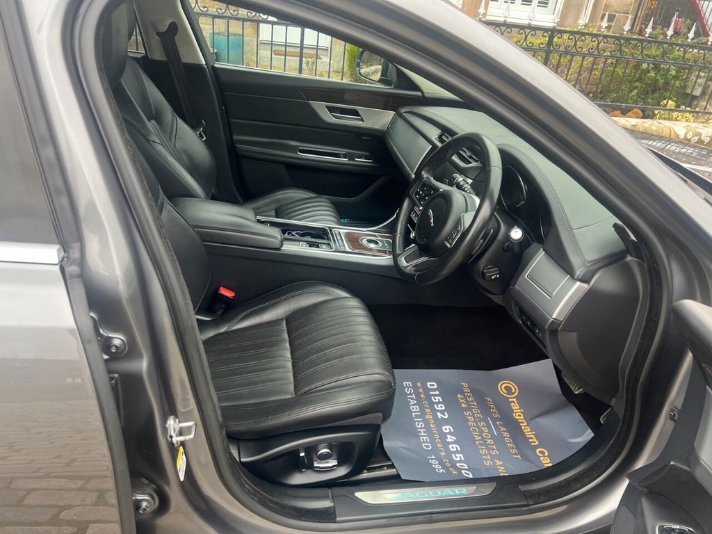 Used Jaguar XF 2019 for sale - 77037872: Photo 2