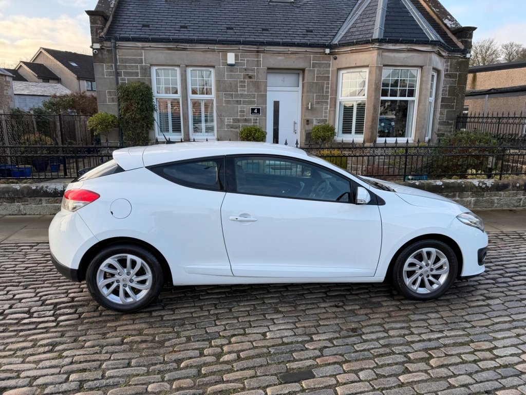 Used Renault Megane 2015 for sale - 77038118: Photo 8