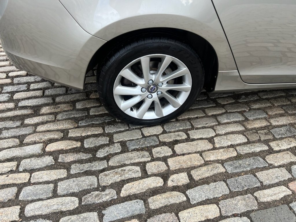 Used Volvo V60 2015 for sale - 77037763: Photo 23