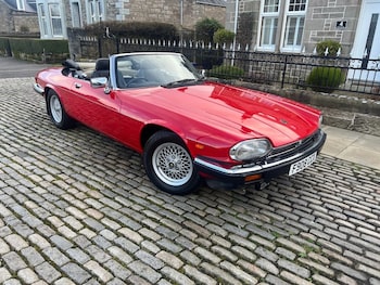 1989 (08) - 5.3L CONVERTIBLE 2d AUTO 299 BHP 2-Door