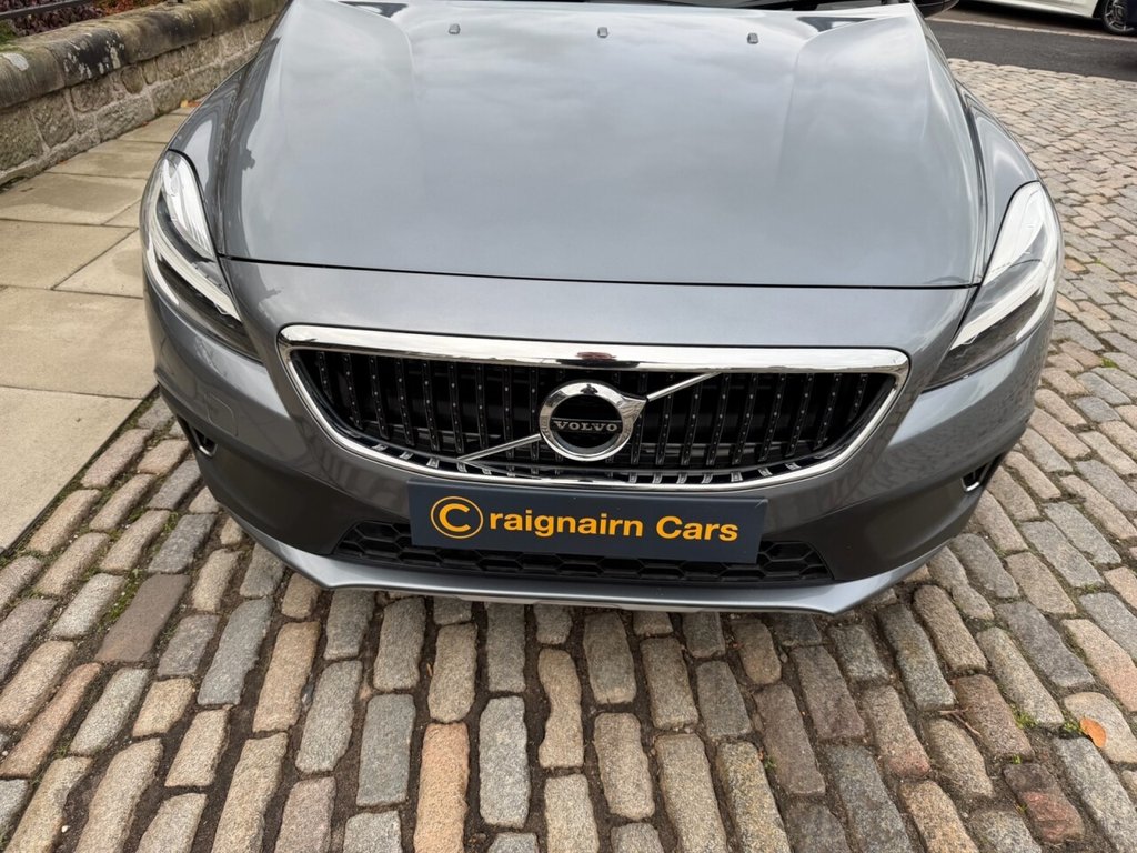 Used Volvo V40 2018 for sale - 77037850: Photo 11