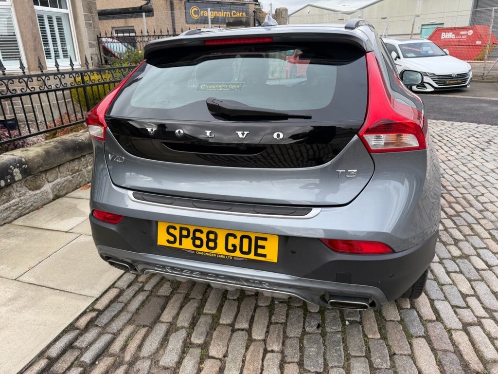 Used Volvo V40 2018 for sale - 77037850: Photo 12