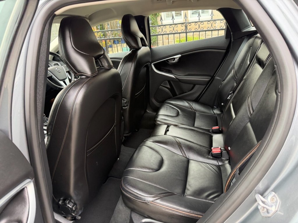 Used Volvo V40 2018 for sale - 77037850: Photo 25