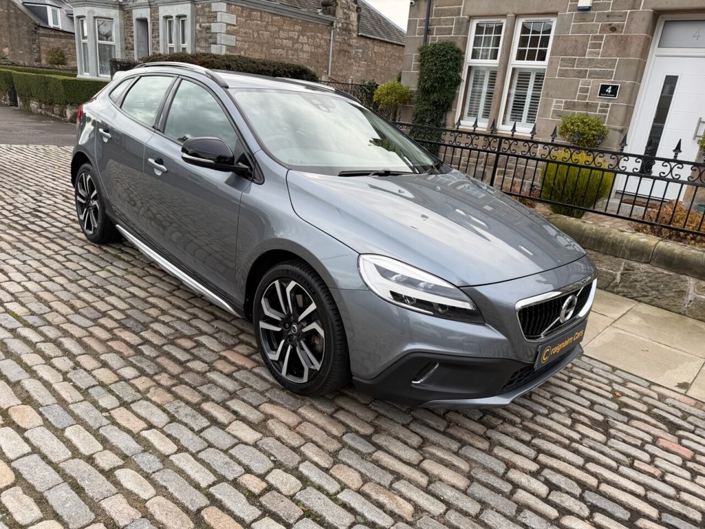 Used Volvo V40 2018 for sale - 77037850: Photo 8