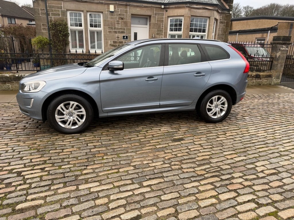 Used Volvo XC60 2017 for sale - 77534229: Photo 4