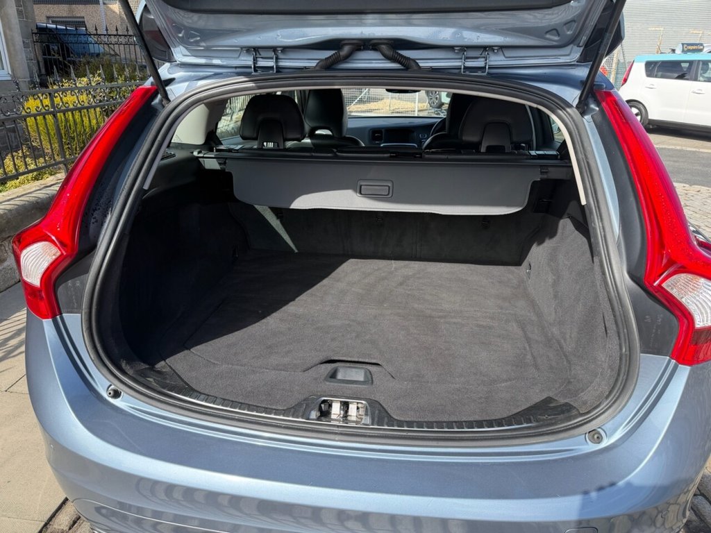 Used Volvo V60 2018 for sale - 78124385: Photo 19