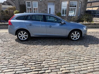 Used Volvo V60 2018 for sale - 78124385: Photo