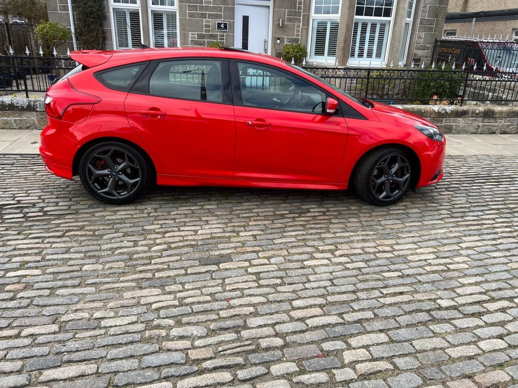 Used Ford Focus 2013 for sale - 77037631: Photo 12