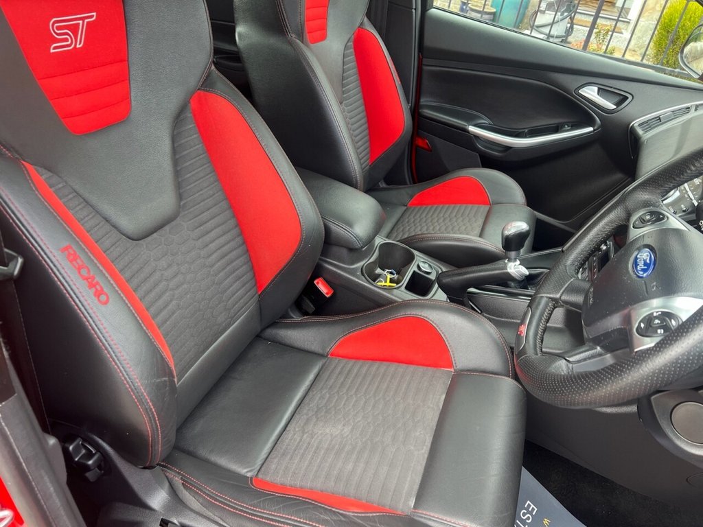 Used Ford Focus 2013 for sale - 77037631: Photo 2