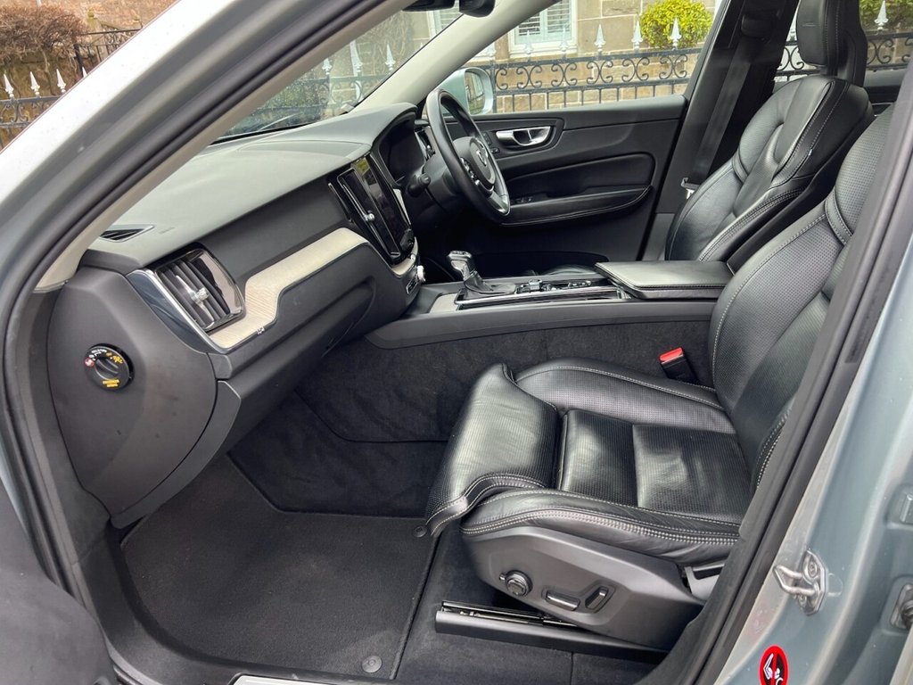 Used Volvo XC60 2017 for sale - 77037874: Photo 13