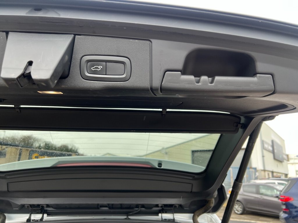 Used Volvo XC60 2017 for sale - 77037874: Photo 21