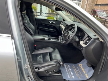 Used Volvo XC60 2017 for sale - 77037874: Photo