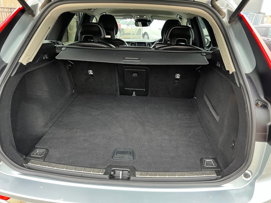 Used Volvo XC60 2017 for sale - 77037874: Photo 34