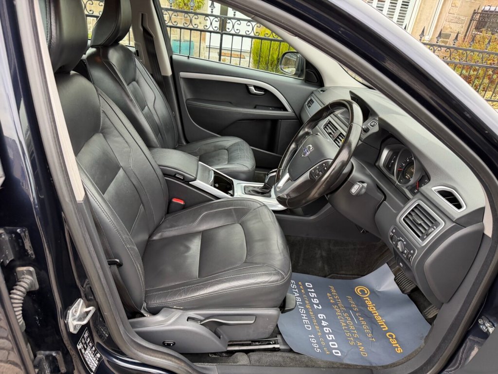 Used Volvo V70 2015 for sale - 77920164: Photo 2