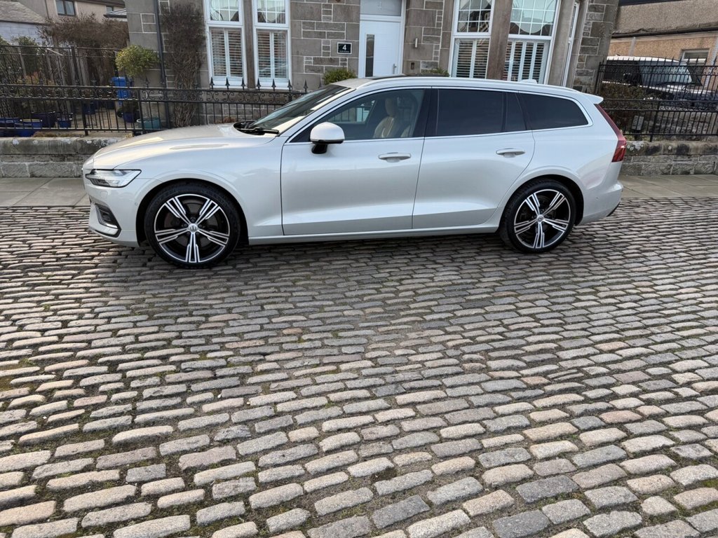 Used Volvo V60 2018 for sale - 77608470: Photo 11