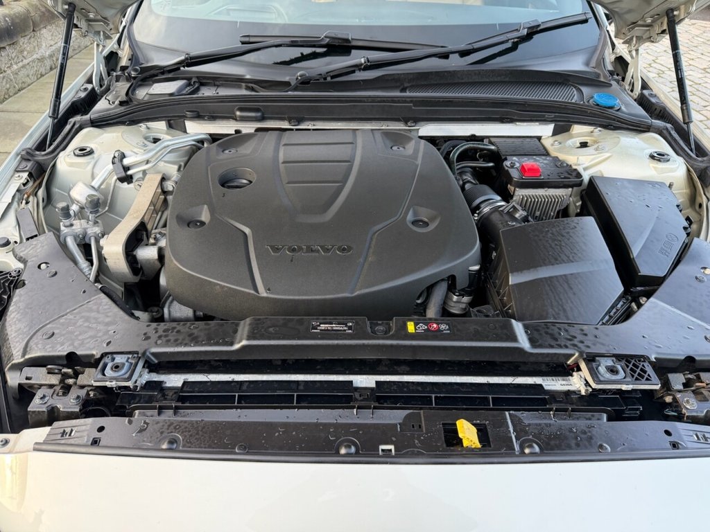 Used Volvo V60 2018 for sale - 77608470: Photo 38