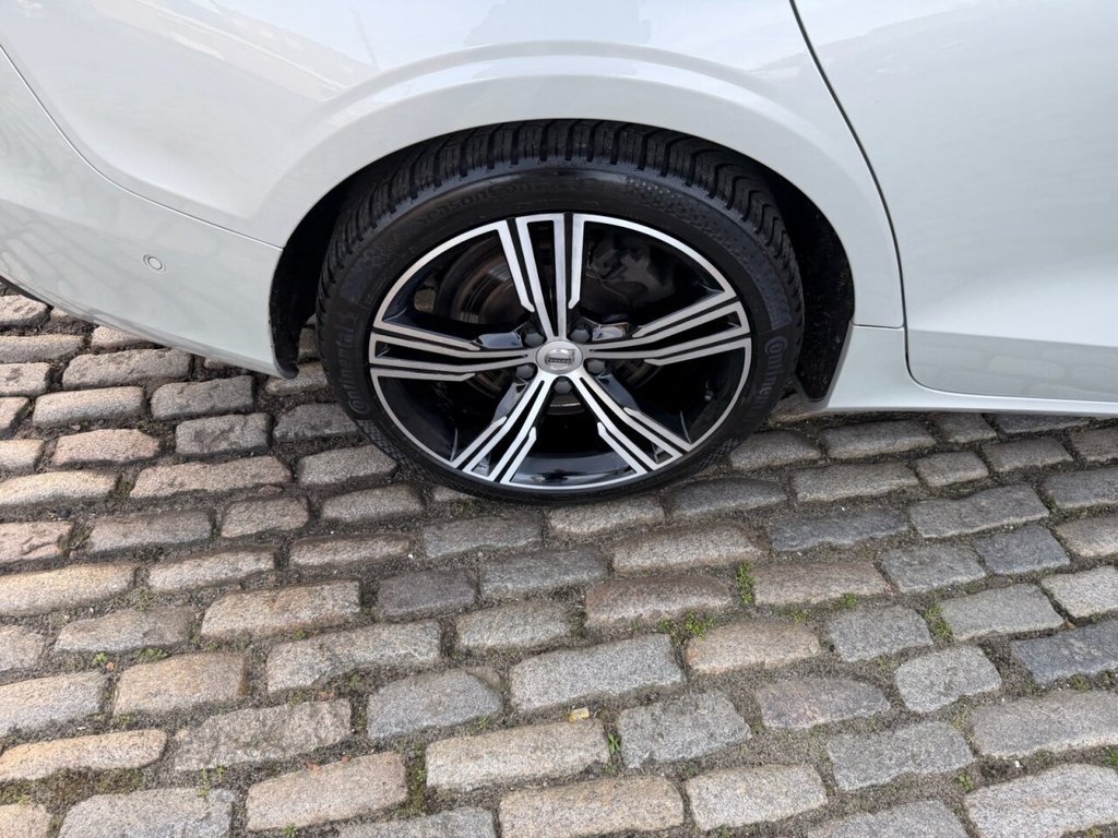 Used Volvo V60 2018 for sale - 77608470: Photo 42