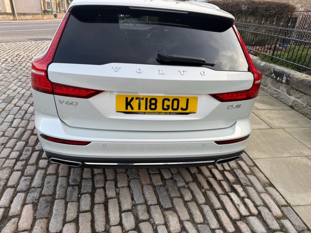 Used Volvo V60 2018 for sale - 77608470: Photo 6