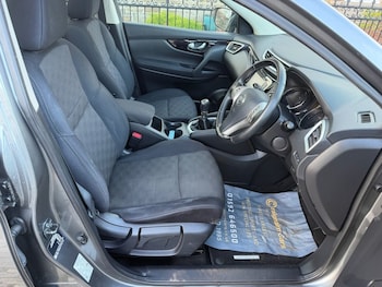 Used Nissan Qashqai 2017 for sale - 77038097: Photo