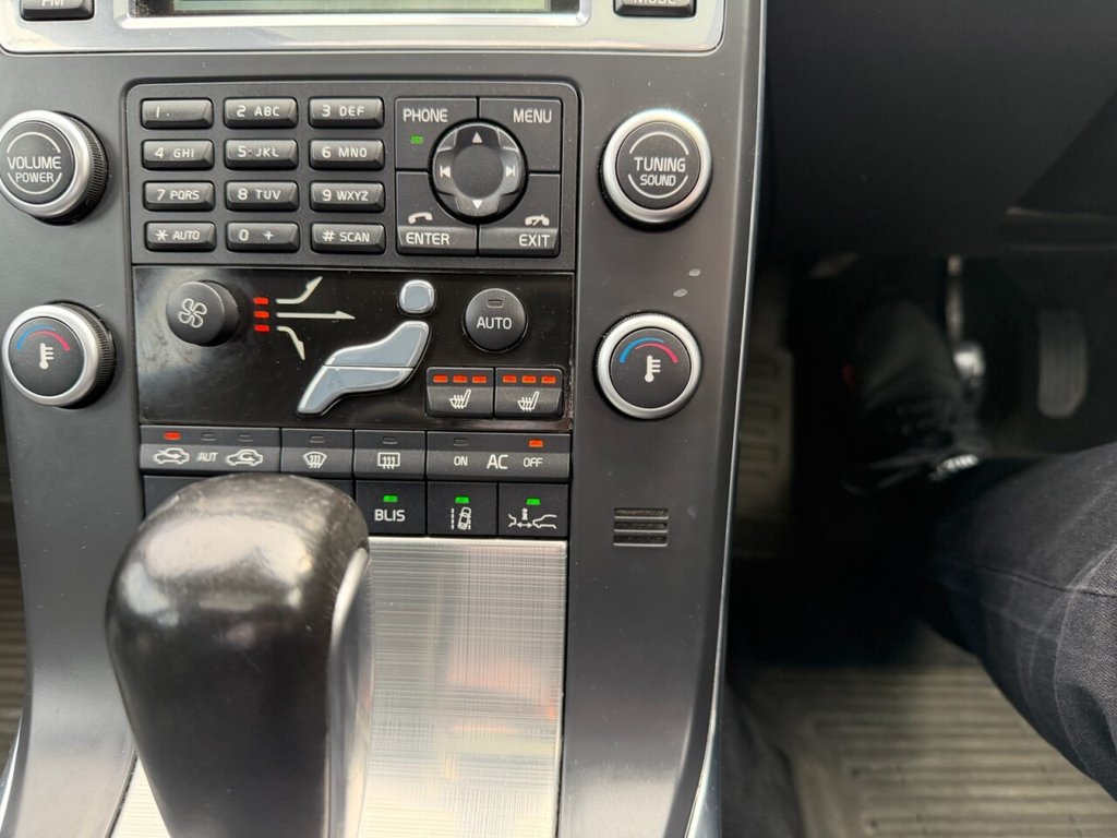 Used Volvo V70 2011 for sale - 78212938: Photo 19