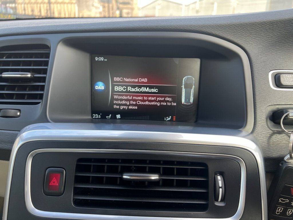 Used Volvo V60 2015 for sale - 77583260: Photo 25