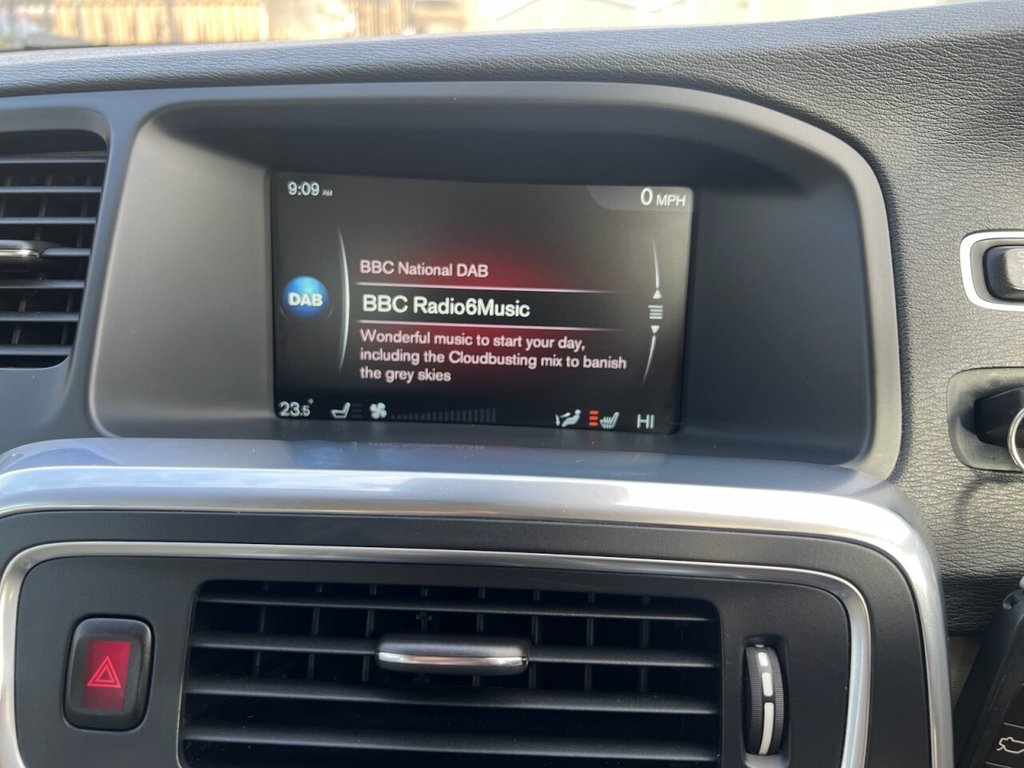 Used Volvo V60 2015 for sale - 77583260: Photo 32