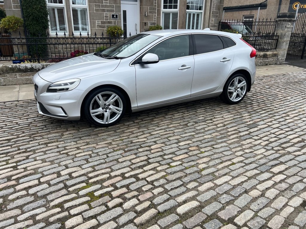 Used Volvo V40 2017 for sale - 77037967: Photo 3