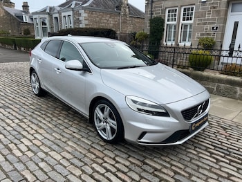 Used Volvo V40 2017 for sale - 77037967: Photo
