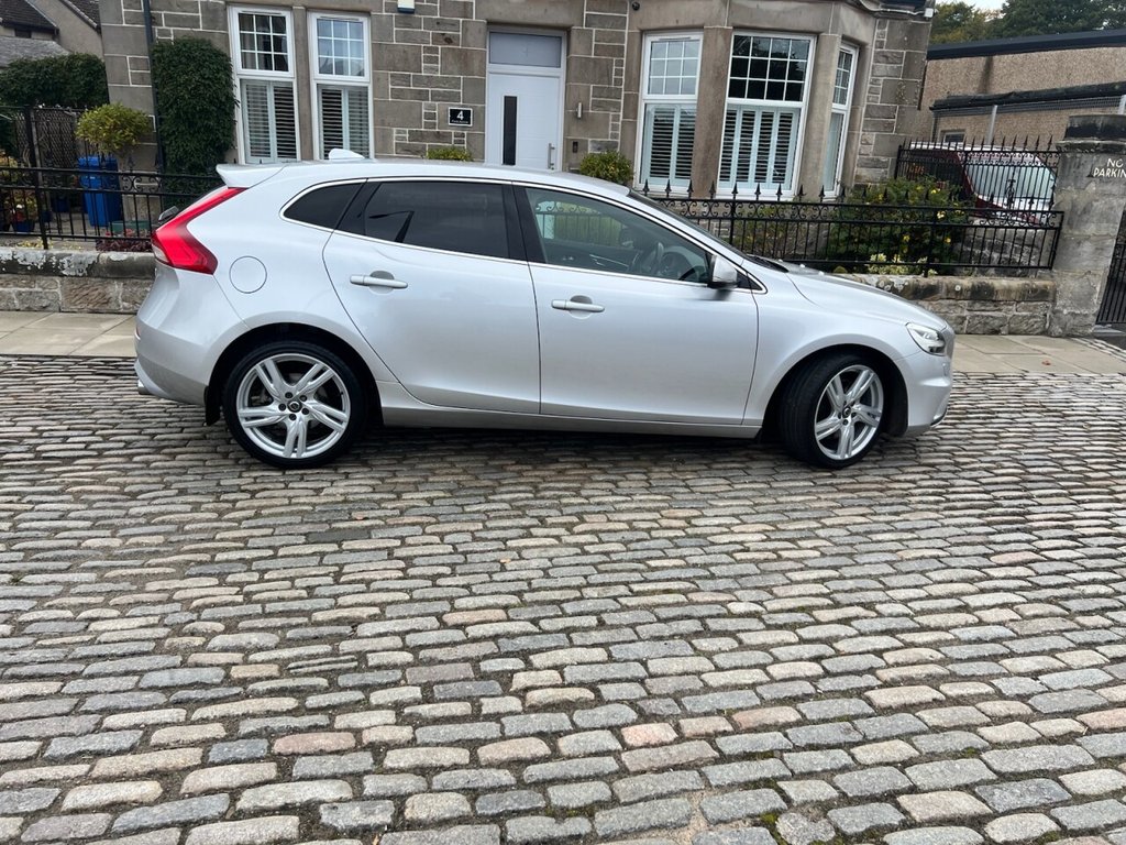 Used Volvo V40 2017 for sale - 77037967: Photo 7