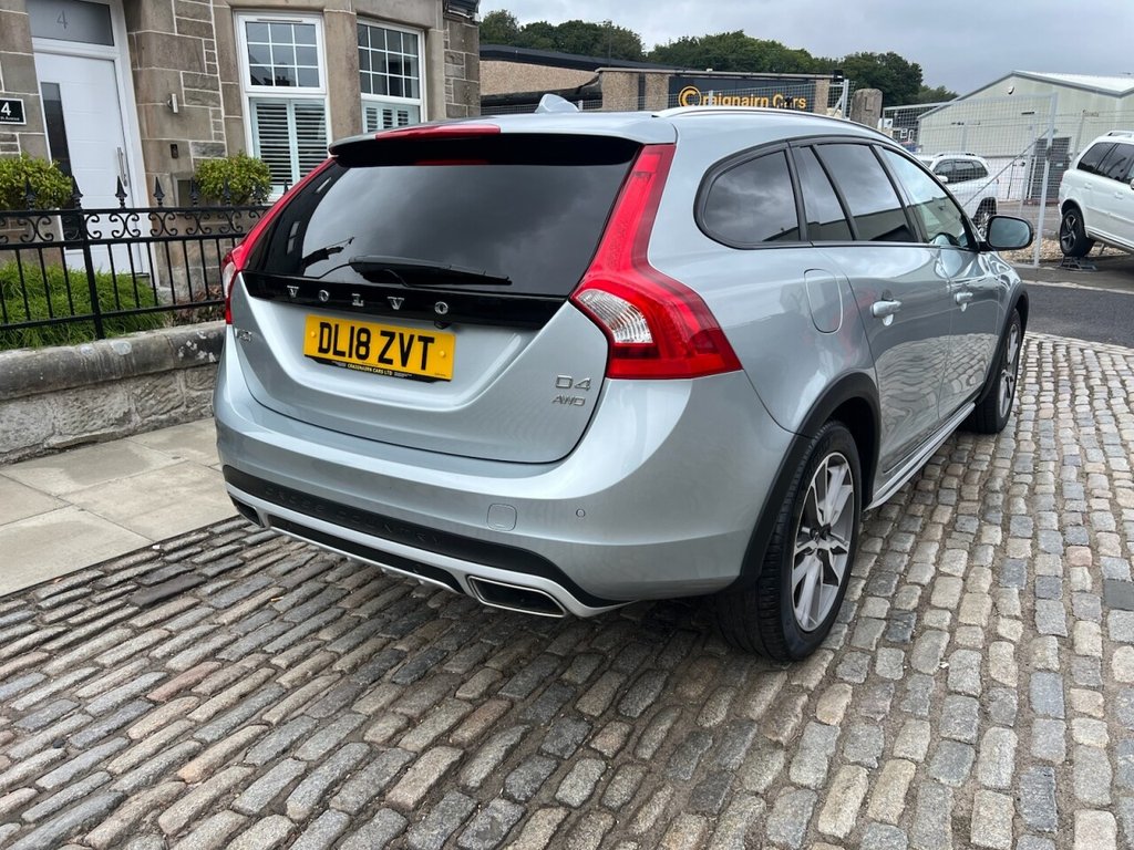 Used Volvo V60 2018 for sale - 77037690: Photo 10