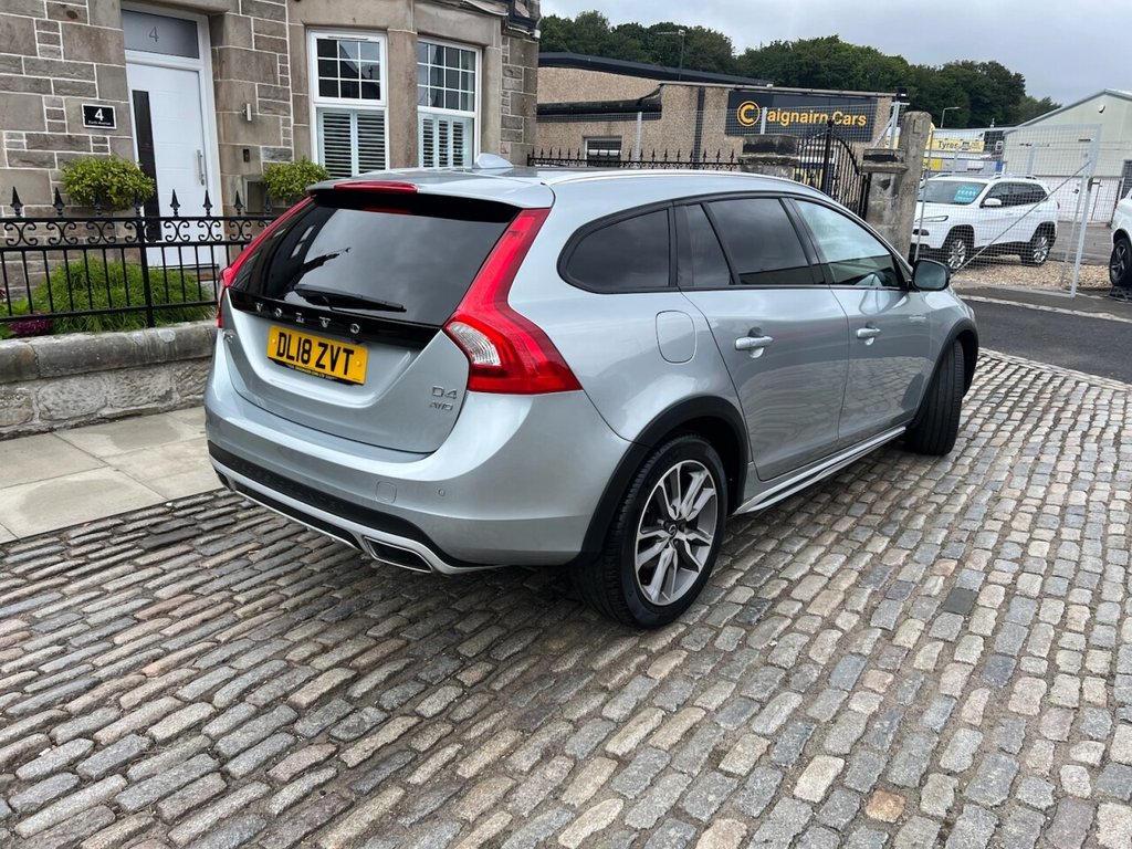 Used Volvo V60 2018 for sale - 77037690: Photo 14