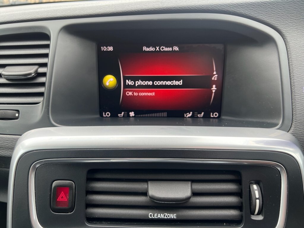 Used Volvo V60 2018 for sale - 77037690: Photo 17