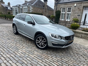 Used Volvo V60 2018 for sale - 77037690: Photo